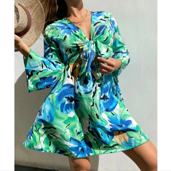 SHEIN Dresses & Skirts - Floral Print Tie Front Dress